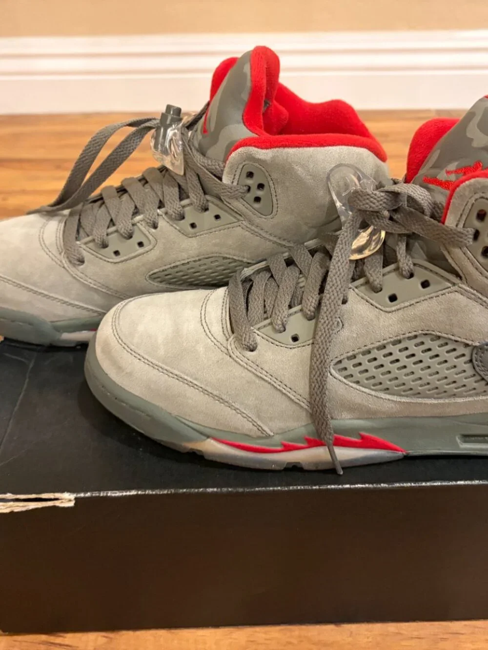 Air Jordan 5 Retro BG Grey woman Dark Stucco/unyversity red 7Y